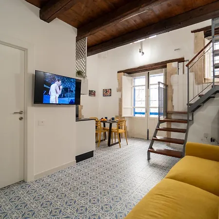Guesthost - Aretusa - Ortigia Historic Gem Apartman *